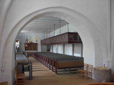 Kirken og dens inventar (Bov kirke)